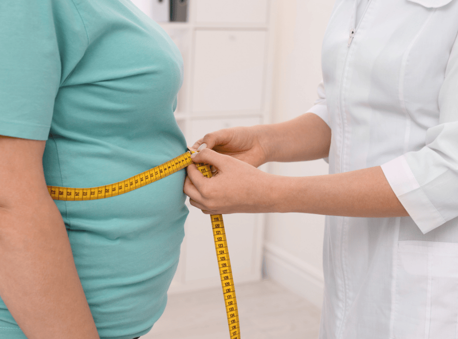 Meranie obvodu pásu u doktora-alt