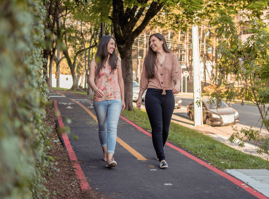 Vsakodnevna hoja kot naraven način vrnitve k gibanju