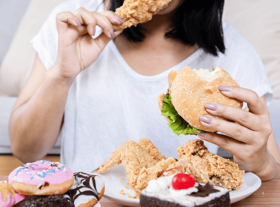 Nezdravá strava s vysokým obsahom cukru a tukov spájaná s chronickým zápalom v tele.