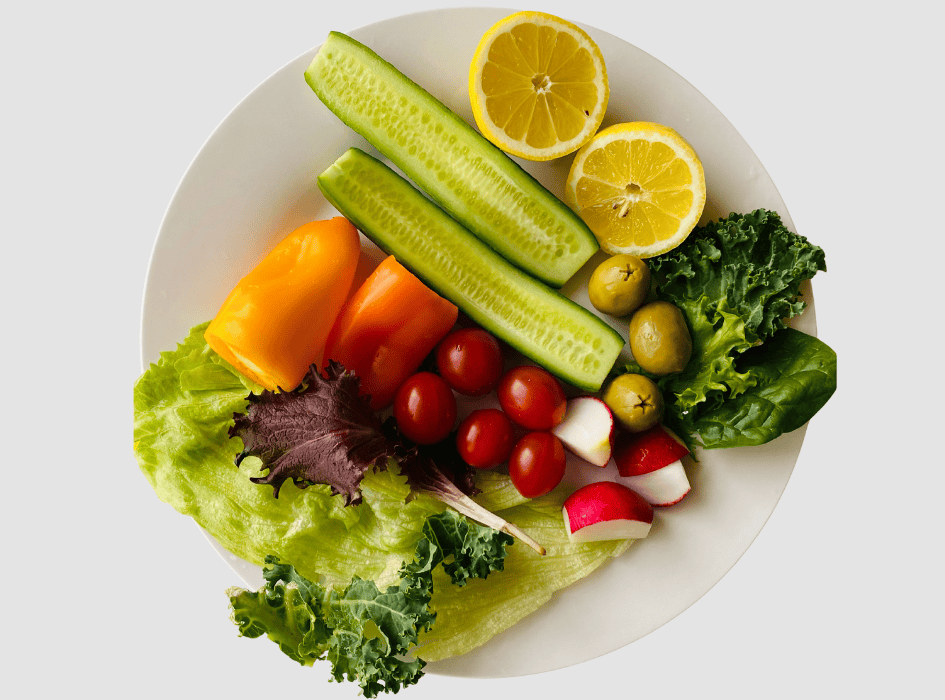 tanier so zeleninou a ovocím-alt