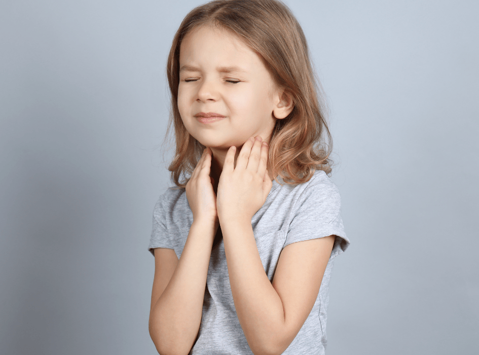 Zapálené hrdlo u detí – bolesť hrdla a nepríjemné prehĺtanie u dieťaťa