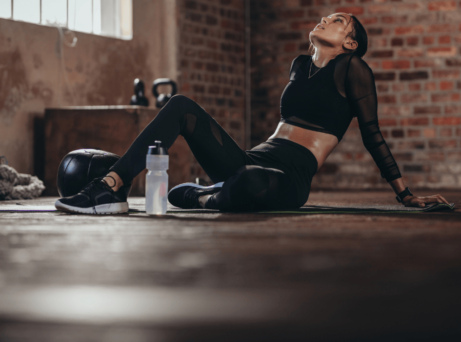 zpocená žena po tréninku-cz-alt