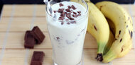 Proteínový jogurt s ovocím a čokoládou