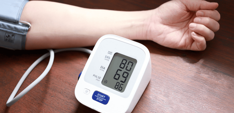 Co způsobuje nízký tlak a jak ho přirozeně zvýšit?