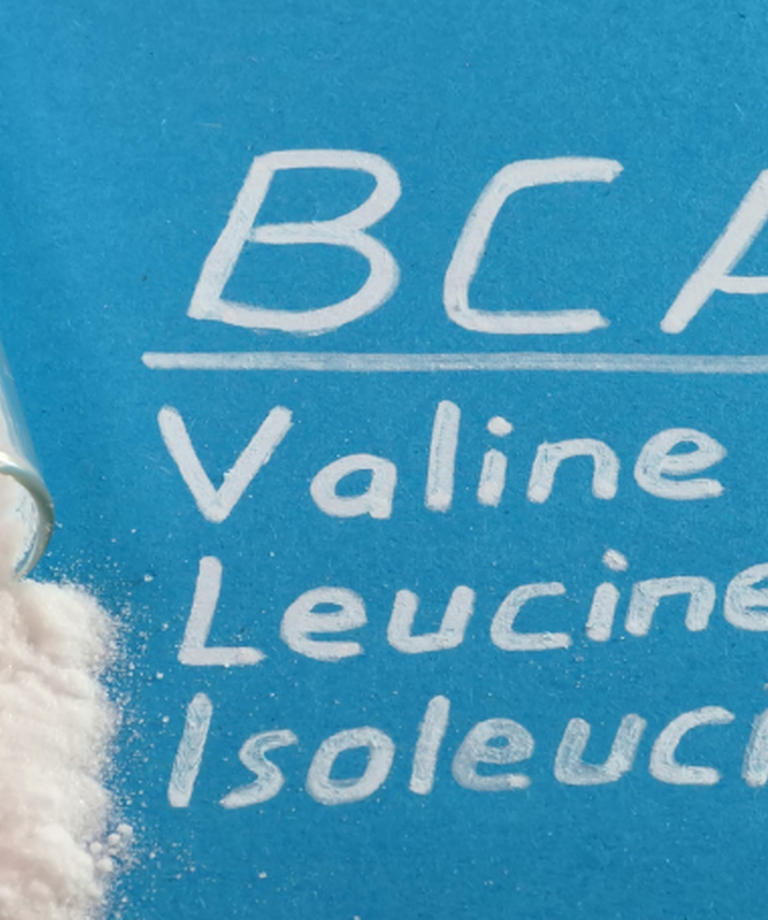 Jak správně dávkovat BCAA?
