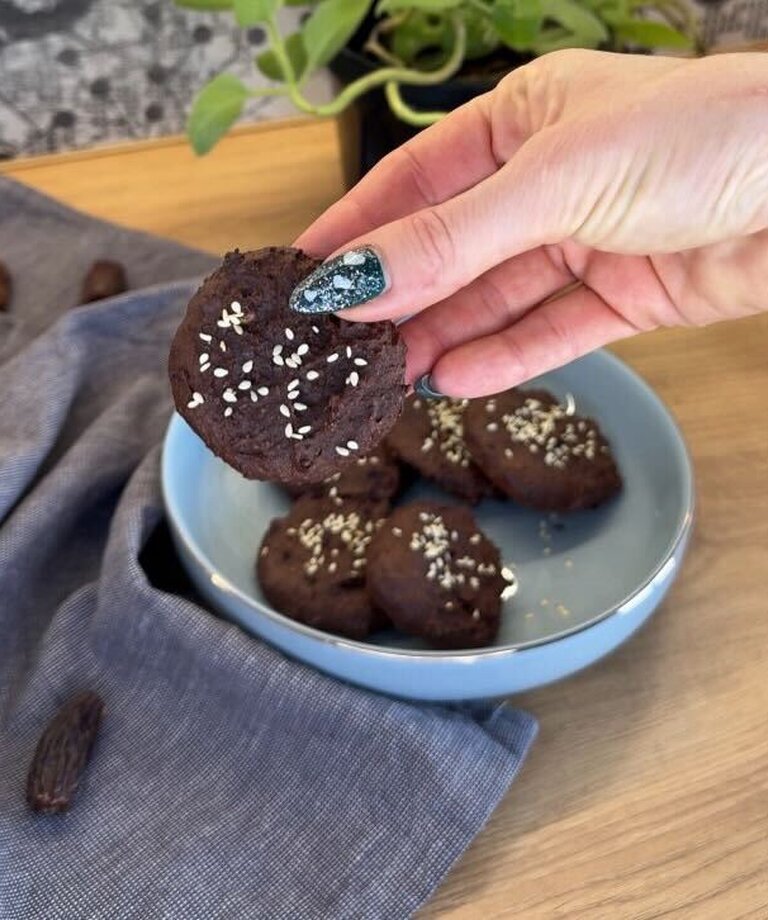 Proteinové datlové sušenky