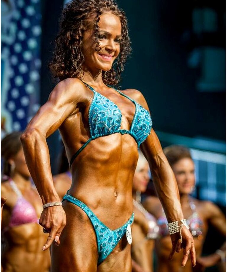 Laura Takácsová