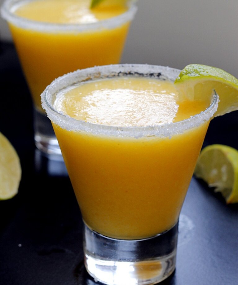 Koktajl ananasowy z białkiem